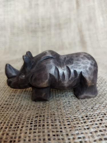 Estatua de rinoceronte. Estatuilla de rinoceronte de madera. Tótem animal tallado a mano. - Imagen 18 de 24