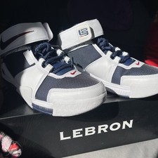 Size 8.5 - Nike Zoom LeBron 2 Retro 2022 USA