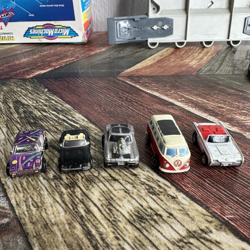 MicroMachines Hiways & Byways Tiny's Drive-In Diner Vtg 1994 Galoob 99% + 5 Cars - Picture 18 of 24