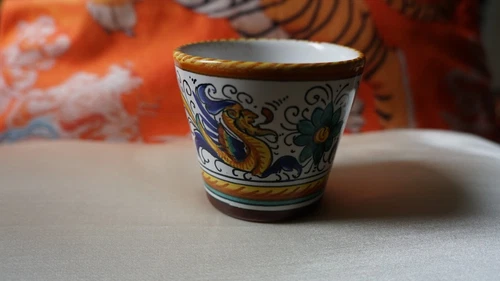 Deruta cup italian pottery Raffaellesco