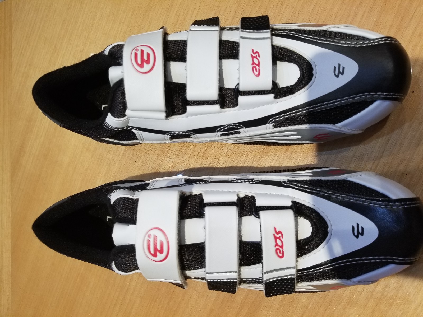 Carnac EOS Road cycling shoes .New boxed.Size eu 44 us 11 Carnac EOS Road cycling shoes .New boxed.Size eu 44 us 11