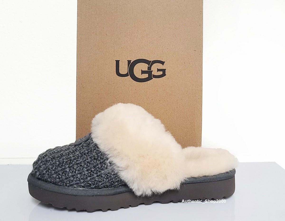 Yeezy hotsell cozy slippers
