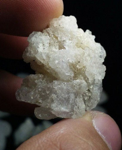 Etched pollucite crystals (zeolite mineral) 52 pieces lot from Afghanistan. SB10 - Picture 3 of 11