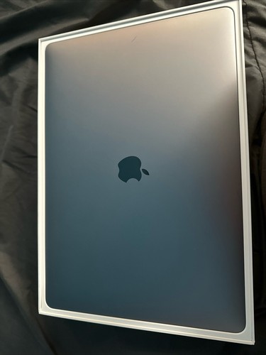 Apple 15.4” MacBook Pro With Touch Bar (Late 2016, Space Gray) A1707 - Picture 2 of 6