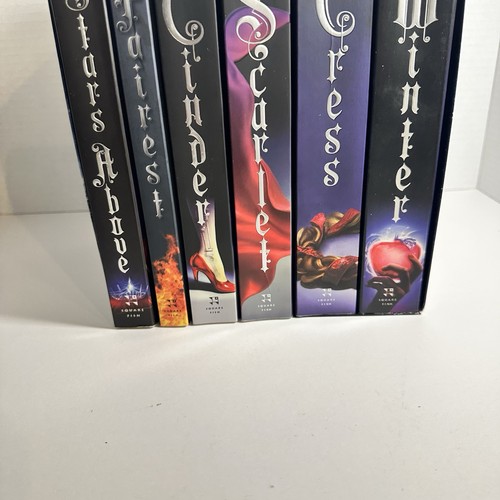 The Lunar Chronicles Boxed Set: Cinder, Scarlet, Cress, Fairest, Stars Above, - Bild 3 von 15