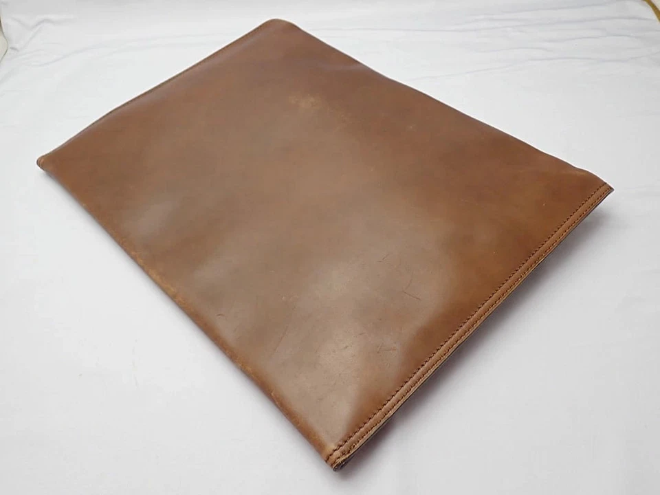 Bolso sin asas Brunello Cucinelli estuche de documentos cuero marrón hecho en Italia con bolsa para el polvo Foto 2 de 4