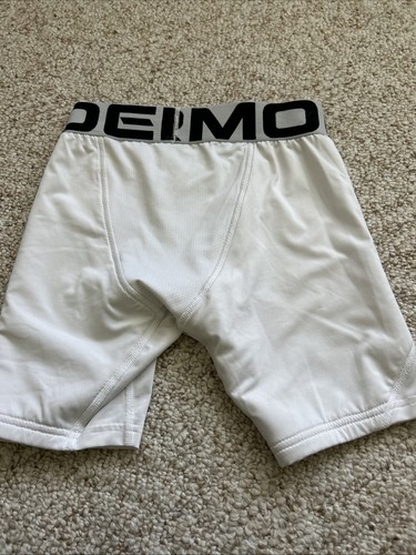Under ARMOUR. Boys Shorts Size M - Picture 3 of 3