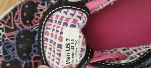 Vans Shoes Mens US 7 Womens 8.5 Hello Kitty Ex Cond Black Purple Pink - Picture 2 of 4