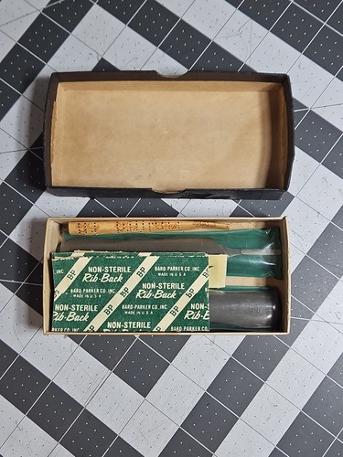 Bard-Parker #25 non-sterile Rib Back Carbon Steel Blades With 2 Handles #46 Lot - Picture 16 of 21