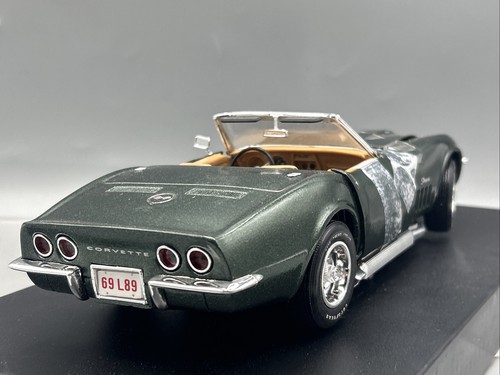 1/18 Revell 1996 Chevrolet Corevtte Convertible Dark Green READ ME 08829 ; - Picture 9 of 13