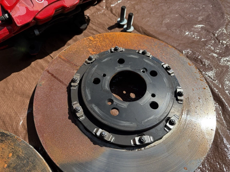 HONDA CIVIC TYPE R 2017-2021 FK8 K20C1 OEM BREMBO PINZAS DE FRENO DELANTERAS N ROTORES Foto 2 de 4