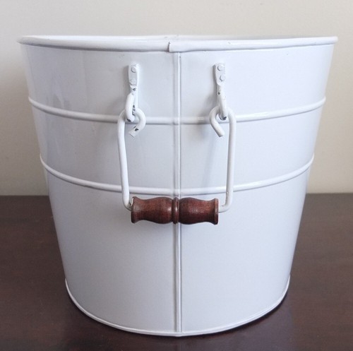 STELLA ARTOIS Beer steel tub ice bucket—16¾” wide—wood handle covers—good cond. - Picture 3 of 7
