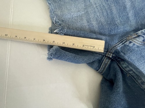 Old Navy Womens Size 12 High Rise OG Straight Denim Shorts Button Fly Distressed - Picture 5 of 6