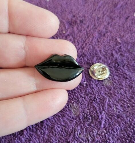 ^Lips Black Goth Luscious Lips Tie Tack Lapel Pin - Shabby Chic Love Unique! - Picture 2 of 4