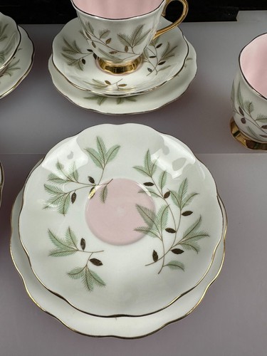 Juego de 4 tazas de té rosa Royal Albert Braemar platillos platos laterales - Imagen 8 de 11