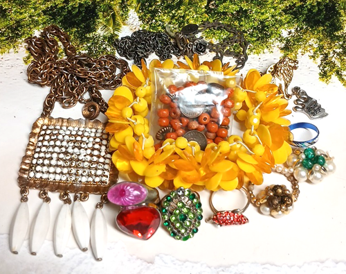 Jewelry Vintage/Modern Lot of Craft and Wearable Mix - One Full Pound or More - Picture 4 of 5