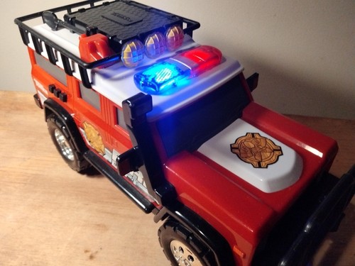 Tonka Fire Department Emergency Vehicle Working Lights & Sound - Picture 13 of 18