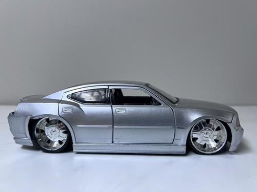 ⭐⭐Jada Toys Dub City 2006 Dodge Charger R/T silber Diecast Maßstab 1:24 - RISSE⭐⭐ - Bild 7 von 14