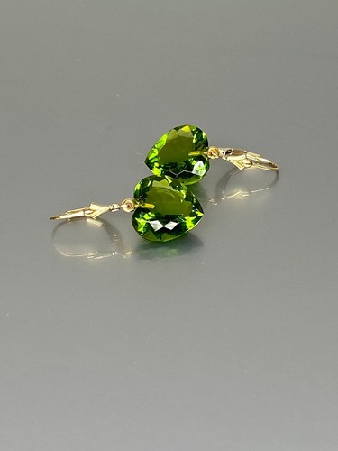 925 Silver Everyday Earrings Dainty Peridot Heart Earrings Minimalist Earrings - Picture 2 of 4