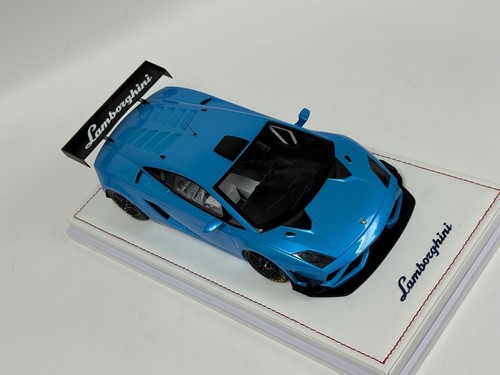 1/18 AutoArt Lamborghini Gallardo GT3 FL2 in Blue set Leather base 81359 - Picture 5 of 8