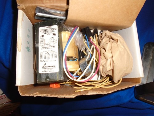 NEW IN BOX ADVANCE 71A6092-001D CORE AND COIL BALLAST KIT 400W M135 METAL HALIDE - Picture 2 of 4