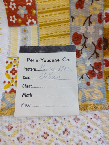 Tela Busy Bee 23x23 Impresiones Florales 1974 De Colección Patrón de Costura Derechos Perla Youdene - Imagen 4 de 8