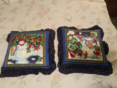 VINTAGE CHRISTMAS PILLOW SNOWMAN WOODS BIRDS SET OF 2 BEAUTIFUL - Picture 2 of 9