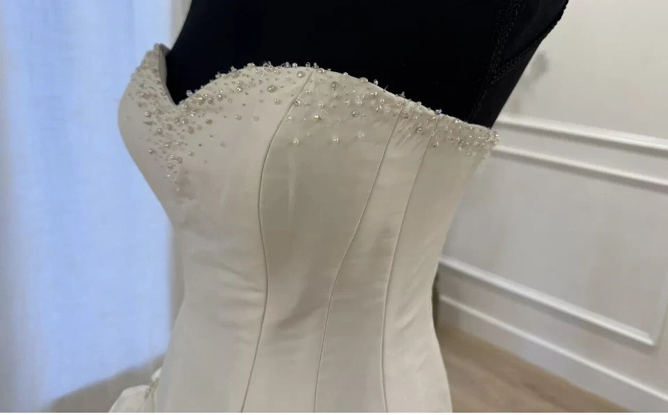 Vestido de novia Maggie Sottero talla 8 pequeño vestido imperial y velo Foto 3 de 4