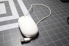 Genuine OEM Apple Mighty Mouse Wired USB White Model A1152 MA086LL/A