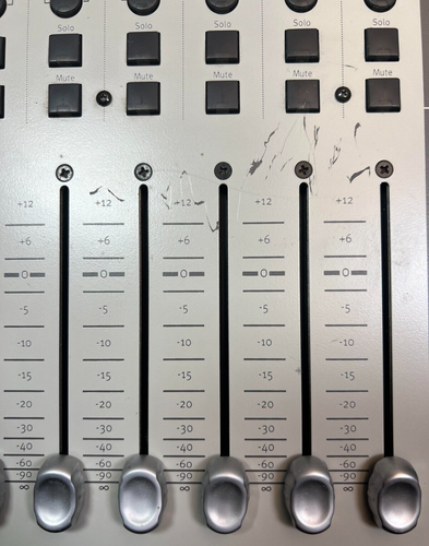 Digidesign Command 8 Audio Mixing Controller with Power Supply - Picture 5 of 5