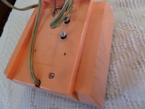 Vtg General Electric Telechron Clock Peach Alarm Calendar Bakelite 8H24 - Picture 4 of 6