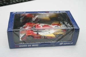 1-43-LOLA-B-10-60-COUPE-TOYOTA-LE-MANS-2011-12-REBELLION-RACING-PROST-SPARK