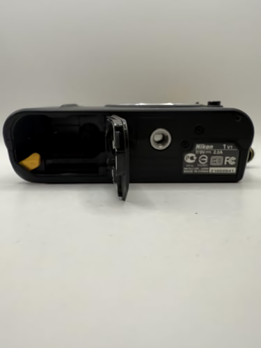Nikon 1 V1 Black 10.1MP Mirrorless Digital SLR Camera Body Only From Japan Used - Picture 6 of 6