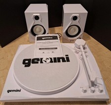 Gemini TT-900WW Record Player With Bluetooth and Dual Stereo Speakers White