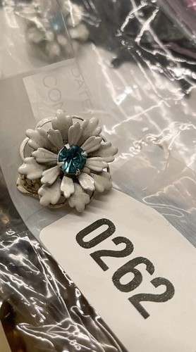 Lisner Flower Clip On Earrings Metal White Blue Rhinestone - Picture 8 of 8