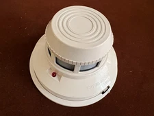 SYSTEM SENSOR 2412 Photoelectronic  SMOKE DETECTOR  New - Open Box - G