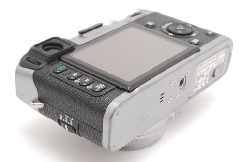 Fujifilm Digital Camera X100 Silver Japan Classic Rangefinder Style Compact - Picture 8 of 9