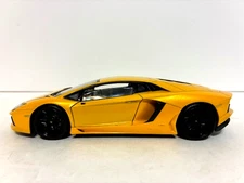Welly 1:24 Scale Lamborghini Aventador LP700-4- Pre-owned- No Box 