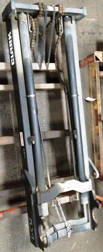 3300V1068 Upright Mast Clark Over All Height 83" Lift Height 146" CL3300V1068 - Picture 5 of 11