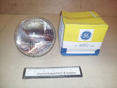 GE 4553 SEALED BEAM HEADLIGHT AIRCRAFT LANDING LIGHT 28V 250W NOS