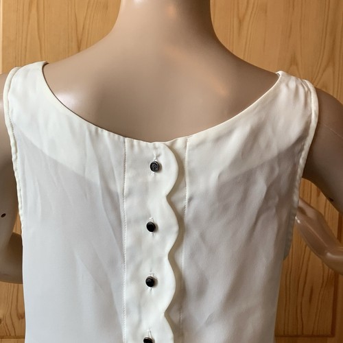 Blusa Top Y2k Doble Cero Crema Dobladillo Festoneado Botón Trasero Talla M Coqueta Niña - Imagen 2 de 15