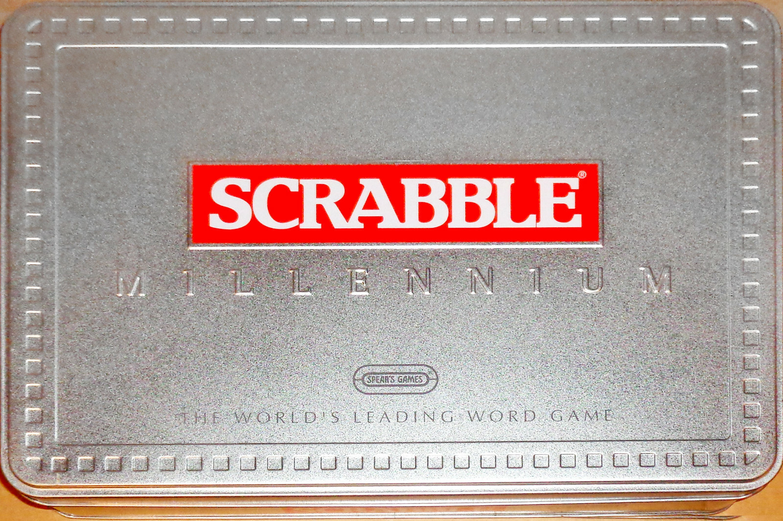 United Kingdom Milenio Scrabble Crucigrama juego de palabras Tin Box 2000 Nunca Usado United Kingdom Milenio Scrabble Crucigrama juego de palabras Tin Box 2000 Nunca Usado