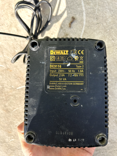 Dewalt DE9116 Schnellladegerät - 7,2V - 18V - NiMh & NiCd - Bild 2 von 2