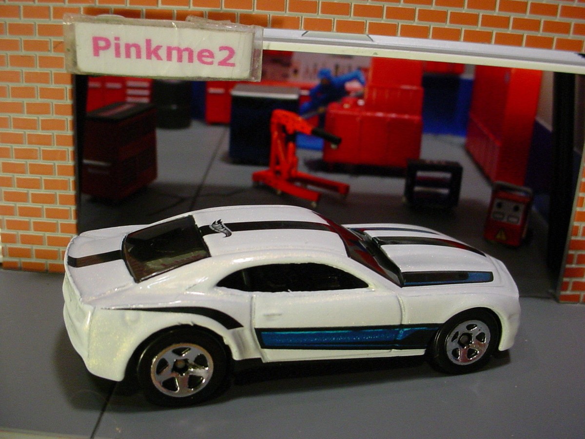 2018 Hot Wheels '13 COPO CAMARO ❀white; blue;5sp❀Multi