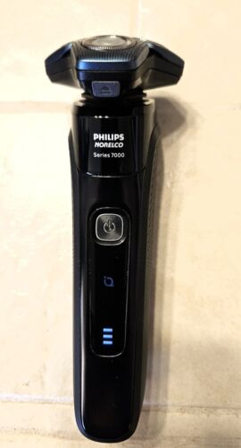 Philips Norelco 7000 Cordless Rechargeable Electric Shaver-lQ Trimmer S7783 - Picture 9 of 9