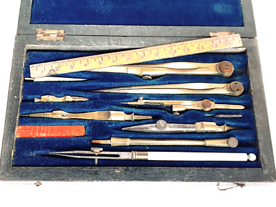 Alte komplette Holzkompassdose - SILBERMEDAILLE 1867