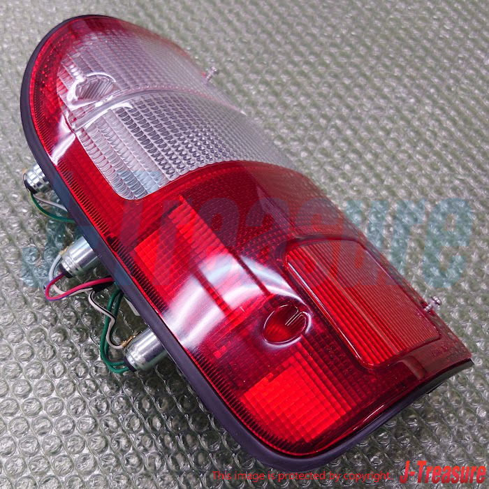 TOYOTA HILUX LN165 RZN168 Genuine Rear Combination Lamp Assy LH