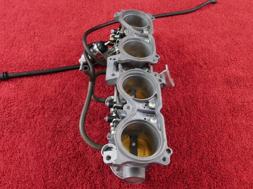 Fuel Injection Throttle Bodies 06-07 CBR1000RR CBR1000 1000RR Intake Body / Rail - Picture 7 of 12