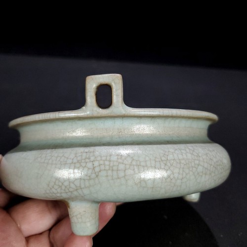 6"Old Song dynasty Porcelain ru kiln marked double ear Three foot Incense Burner - Picture 7 of 9