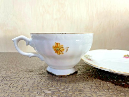 Tea Cup and Saucer, Floral Trimmed in Gold - Picture 5 of 7